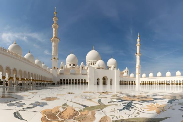 Majestic Abu Dhabi: Grand Mosque & Qasr Al Watan Tour